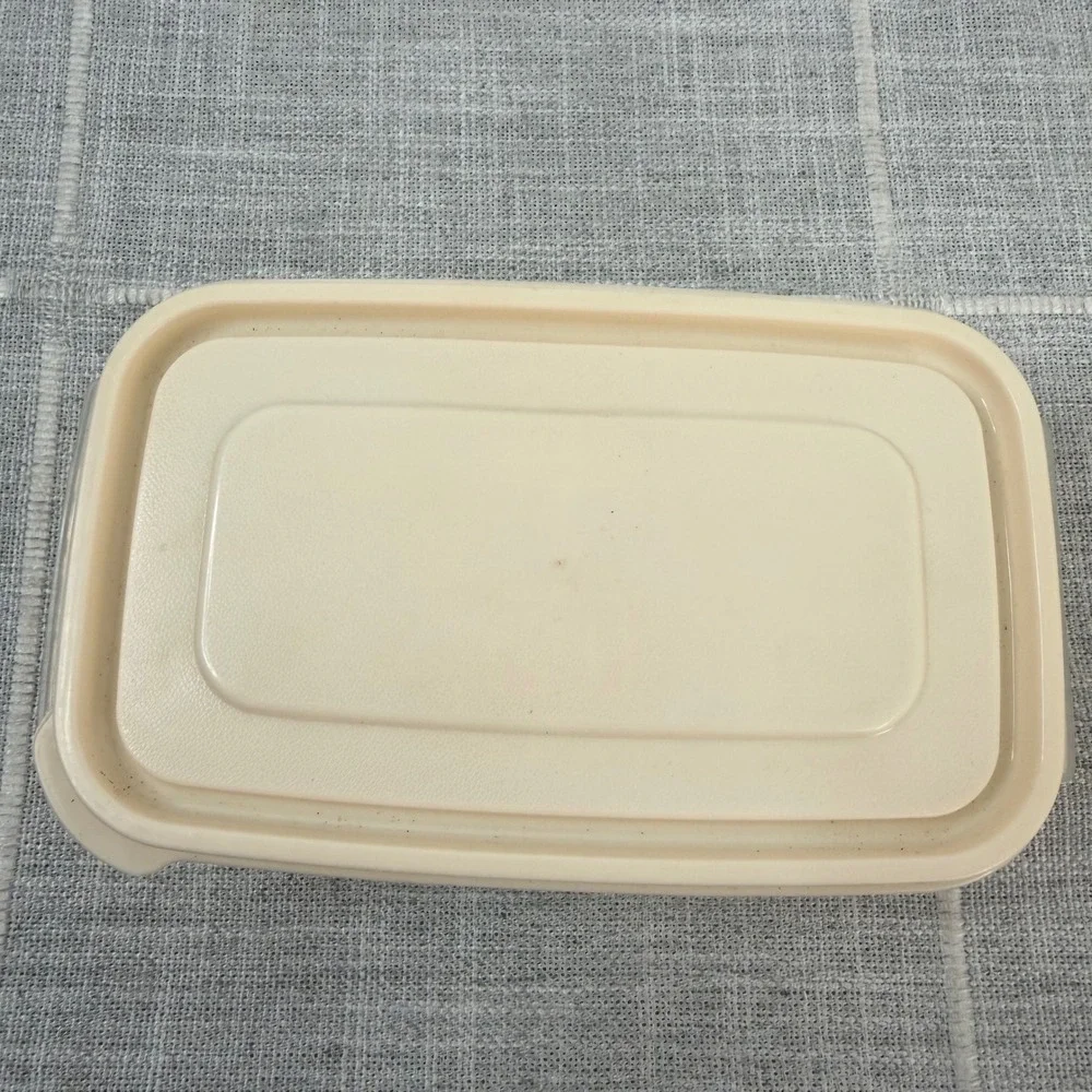 VTG Rubbermaid Servin Saver Microwavable 12 Oz Rectangle Container 10 90s‎ NEW